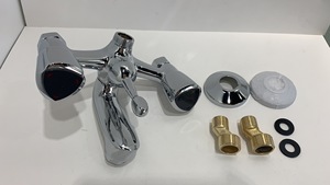 <strong>Professional</strong> Manufacturer Bath Shower <strong>Faucets</strong> Two Handle Brass Bath <strong>Faucet</strong> for Middle East Market - Product Image 2