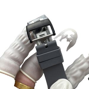 นาฬิกาข้อมือผู้ชายหรูหรา รุ่นใหม่ ขายดี ปี 2025 ผลิตจากวัสดุคาร์บอนไฟเบอร์ คุณภาพสูง รุ่น YRM35-01 - Product Image 5