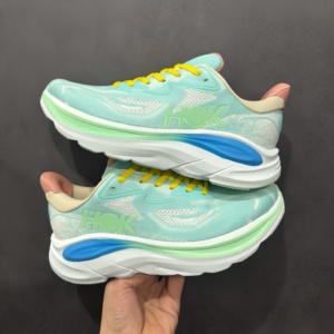 รองเท้าวิ่ง HOKAS น้ำหนักเบา ระบายอากาศได้ดี ปรับแต่งได้ตามต้องการ ทันสมัย สำหรับกิจกรรมกลางแจ้ง ฤดูใบไม้ร่วง ฤดูหนาว เหมาะสำหรับทั้งชายและหญิง ผลิตจากคาร์บอนไฟเบอร์ สำหรับการวิ่งระยะไกล - Product Image 5