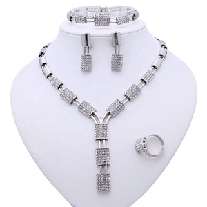 TY0074 ensemble de bijoux pour femmes en alliage au design classique à bas prix ensemble de bijoux en plaqué or 18 carats bel ensemble de bijoux - Product Image 4