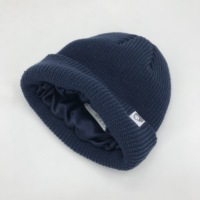 Bonnet uni personnalisé en gros à l'extérieur, bonnet doublé en satin tissé acrylique à la mode, bonnet de ski chaud