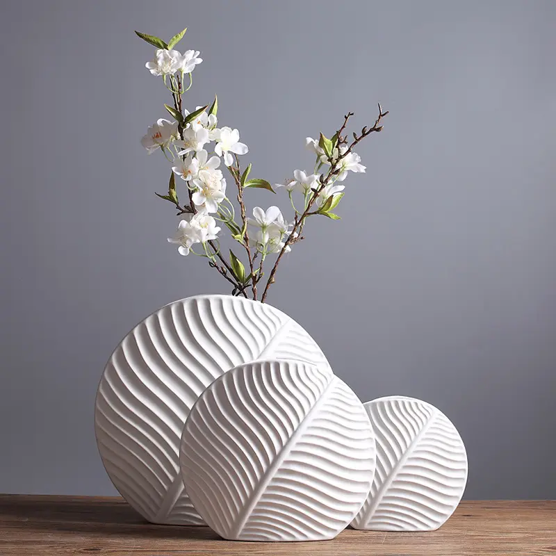 Campione gratuito all'ingrosso a buon mercato matrimonio tavolo unico bianco foglia moderna vasi nordici artigianato in resina vaso di fiori in ceramica per la decorazione domestica