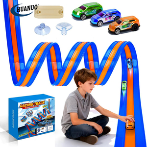 Pista de Carreras de Juguete DIY de 3 Carriles, Pista Flexible para Niños de 16.4 Pies, Compatible con Autos de Carreras de Juguete con Ruedas de Fricción, Escala 1/64 - Product Image 1
