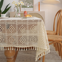 Nappes de table rectangulaires modernes et élégantes en dentelle pour mariages et fêtes, avec housses de table chics pour la décoration de mariage