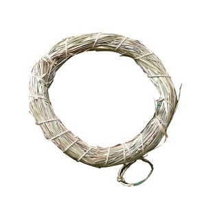 Couronnes tissées à la main Garden Village décorations <span class=keywords><strong>en</strong></span> <span class=keywords><strong>paille</strong></span> faites à la main perroquets d'oiseaux <span class=keywords><strong>de</strong></span> Noël escalade cage à oiseaux perchée suspendue - Product Image 1