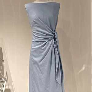 Vestido de Verano 2026 Elegante de <span class=keywords><strong>Boutique</strong></span> al por Mayor para Mujer, Maxi Vestido de Moda Estilizado con Patrón Liso Transpirable y Fruncido para Verano - Product Image 1