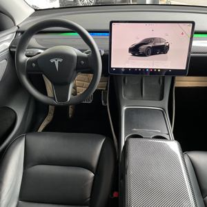 Tesla Model Y d'occasion 2022, best-seller, conduite à gauche, R17, cuir foncé, SUV électrique automatique avec écran tactile de 15 pouces, chauffage - Product Image 6