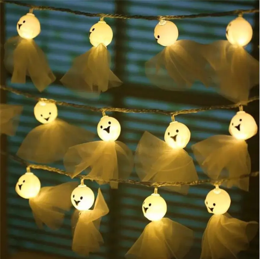 Accessoires de fête d'usine suspendus fantôme à piles décoratif poupée ensoleillée Led guirlandes lumineuses pour Halloween décoration de chambre de vacances