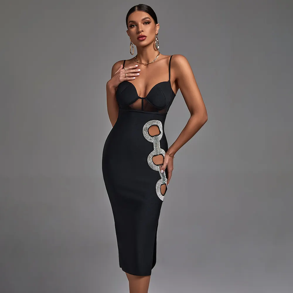 2022 Black Strappy Crystal Embroidered Sides Circle Cutout Black Party Dresses Bodycon Women Evening Dresses
