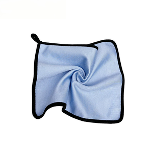 Serviette en microfibre polyester sans peluches à effet écaille de poisson pour le nettoyage professionnel des <span class=keywords><strong>pare</strong></span>-<span class=keywords><strong>brise</strong></span> et des miroirs de véhicules - Product Image 1