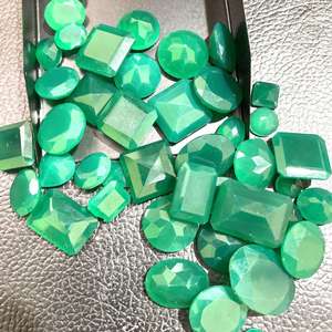 Pierre précieuse naturelle en vrac, Onyx vert naturel taille émeraude, tailles variées, pour la fabrication de bijoux - Product Image 6