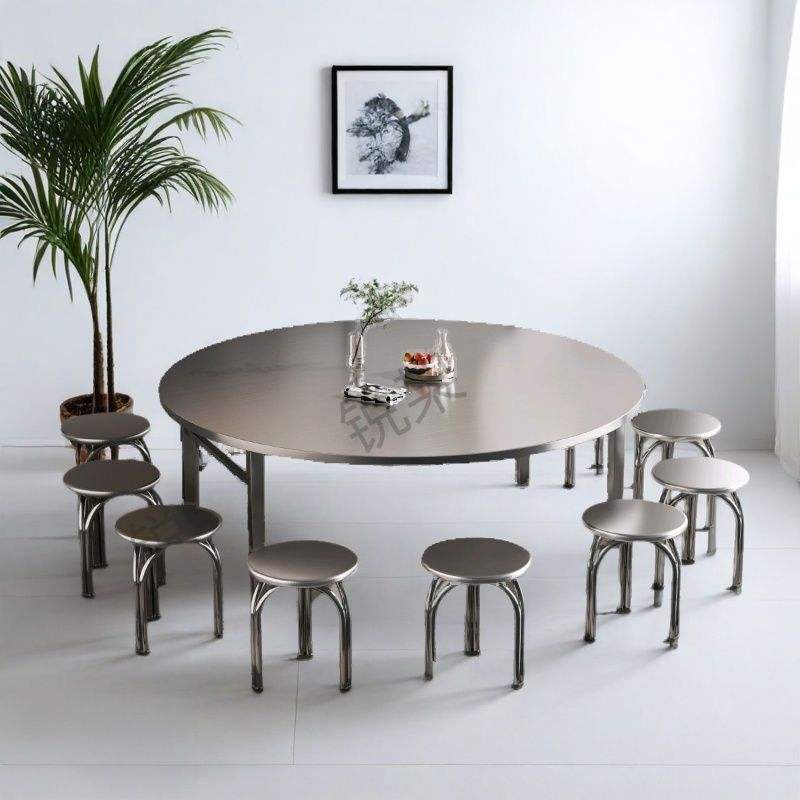 Convient pour 13 à 14 personnes, 1,5 mètre de haut, 55 centimètres de hauteur.