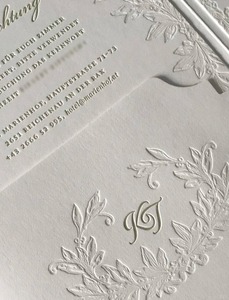 Invitaciones de Boda de Lujo Personalizadas Económicas OEM con Impresión en Grabado sobre Papel de Arte, Laminación Brillante y Relieve - Product Image 2