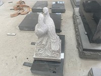 Pierre tombale en granit naturel sculptée à la main avec un motif de colombe