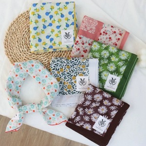 Foulard Quadrato Personalizzato in Morbido <span class=keywords><strong>Cotone</strong></span> Traspirante Stile Francese Estivo, Versatile <span class=keywords><strong>Bandana</strong></span> per Donne - Product Image 1