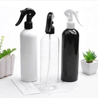 Flacon de parfum miniature rechargeable en plastique PET noir de 250 ml avec pompe pulvérisateur à gâchette pour voyage