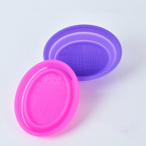 Bol de nettoyage pliable en silicone pour pinceaux de maquillage, tapis portable pour le nettoyage des pinceaux cosmétiques, outil de lavage pour les éponges de maquillage et les houppettes - Product Image 1