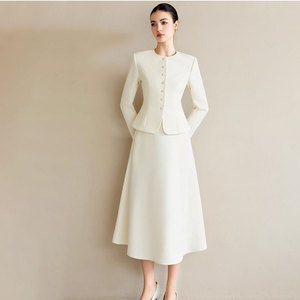 ชุดกระโปรง<span class=keywords><strong>สูท</strong></span>ผ้าโพลีเอสเตอร์สีไอวอรี่ทรงเข้ารูปสำหรับผู้หญิง คอทรงกลม ดีไซน์หรูหรา เหมาะสำหรับงานก่อนวันแต่งงานของเจ้าสาว งานแสดงศิลปะ และงานเปิดต่างๆ - Product Image 3