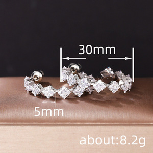 Orecchini a Cerchio Minimalisti a Rombi per Donne, Gioielli Geometrici alla Moda per Uso Quotidiano - Product Image 4