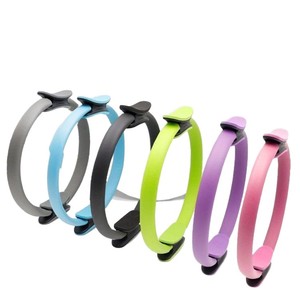 วงแหวนออกกำลังกาย Friendship Fitness Circle สีเทาอวกาศ สำหรับโยคะ พิลาทิส และการฝึกความแข็งแรง อุปกรณ์ออกกำลังกายสำหรับทุกเพศ - Product Image 2
