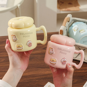 Caneca de Cerâmica com Tampa e Alça, Design de Desenho Animado, Alta Qualidade, Grande Capacidade, Resistente a Altas Temperaturas, Segura para Micro-ondas, Ideal para Uso no Escritório - Product Image 1