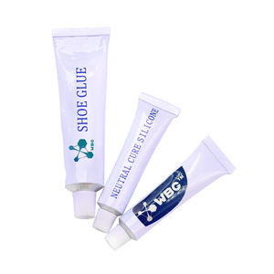 Adhesivo Textil Fuerte WBG para Pegar Cuero y Gamuza en Tela, Parches y Calzado de Ballet, Suficientemente Resistente para Soportar la Fricción - Product Image 5