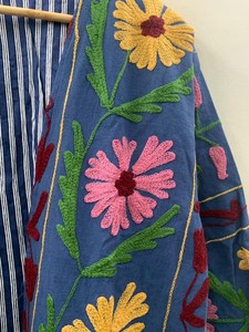 เสื้อโค้ทกำมะหยี่ผ้าฝ้ายปักลายดอกไม้แบบซูซานี ทำมือสำหรับผู้หญิง ทรงโอเวอร์ไซส์ เหมาะสำหรับฤดูหนาว - Product Image 3