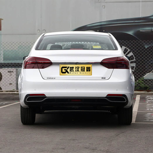 Auténtico Emgrand 2018 <span class=keywords><strong>de</strong></span> segunda mano, homologación VI, automático, volante a la izquierda, neumáticos R15, portaequipajes metálico, asientos <span class=keywords><strong>de</strong></span> tela. - Product Image 2