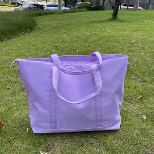 Fourre-tout de voyage en nylon pour femmes et hommes Sangle réglable Grand sac de transport imperméable Sac de plage pour professeur Sac fourre-tout pour femmes - Product Image 5