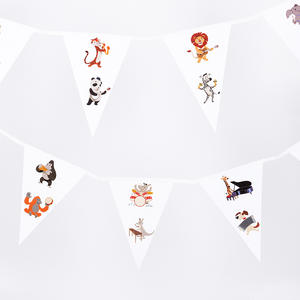 Нетоксичные, безопасные для детей тканевые треугольные флажки-гирлянды для декора классов и детских комнат - Product Image 2