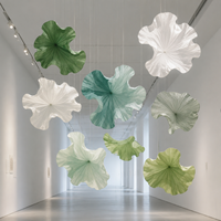Décoration suspendue en organza en forme de feuille de lotus pour centre commercial, atrium, installation artistique, décoration d'événements