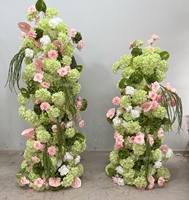 Roses blanches en soie, fausses fleurs roses pour allée, socles verts, bouquet de mariée, arrangements floraux, décorations de table pour événements