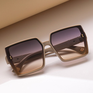 Gafas de sol polarizadas TAC con montura cuadrada de estilo europeo para mujer, UV400, antirreflejos, montura de plástico y metal, lentes negras - Product Image 5