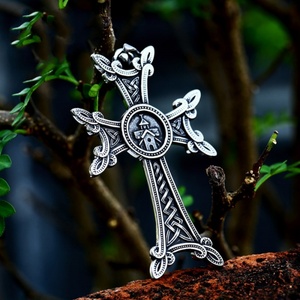 Pendentif Serpent en Acier Inoxydable Doré Personnalisable, Design Géométrique pour Bijoux Viking Homme, Style Chrétien Classique, Vente en Gros - Product Image 6