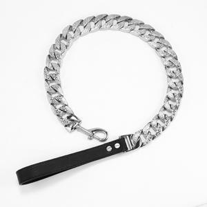 Collar para Perro con Cadena Dorada, Herrajes Resistentes de Acero Inoxidable, Collar Cubano para Mascotas de 32 mm de Ancho y Correa - Product Image 4