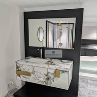 Présentoir de salle de bain indépendant Boya-L011 avec options de couleur personnalisables, affichage de prix et design esthétique