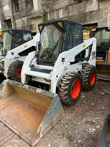 لودر بوبكات مستعمل طراز S160 بساعات عمل قليلة مع ملحقات الدلو والشوكة للبيع - Product Image 4