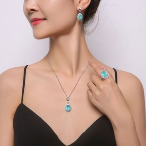 Conjunto de Collar y Pendientes Delicados, Minimalistas y Ecológicos de Cobre con Circonita Paraíba para Mujer, para un Estilo Refinado Diario - Product Image 2