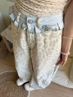 Celana Jeans Wanita Motif Leopard Ringan dengan Logo Kustom, Desain Sambungan Oversize, Celana Jeans Wanita Ukuran Besar yang Dicuci
