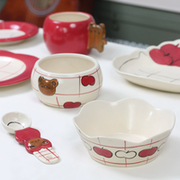 Service de table en céramique motif Ours Pomme de dessin animé, tasse à carreaux peinte à la main, vaisselle en porcelaine mignonne pour usage domestique quotidien