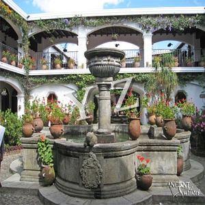 Fontane d'acqua in pietra da giardino fontana d'acqua da esterno intagliata in marmo antico in vendita