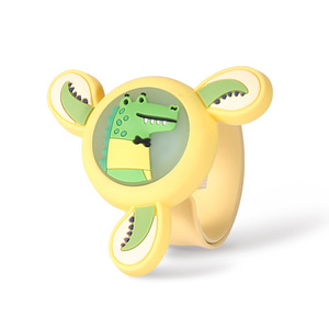 <span class=keywords><strong>Pulsera</strong></span> giratoria con luz intermitente para niños, reloj repelente de mosquitos, <span class=keywords><strong>pulsera</strong></span> luminosa de dibujos animados con unidad óptica de flash. - Product Image 3