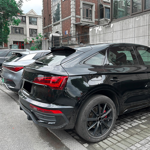 Aileron de coffre arrière Audi Q5 FY Sportback 2021+ Noir piano Texture fibre de carbone ABS Style bec de canard - Product Image 3