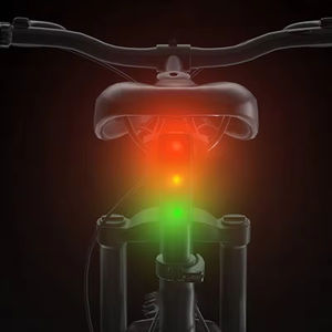 Luz Trasera LED Recargable para Bicicleta, Fácil de Instalar, para Ciclismo Nocturno, Seguridad en Bicicleta de Montaña - Product Image 3