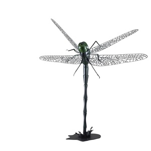 Escultura de Libélula con Diseño de Salpicaduras de Agua en Fibra de Vidrio y Metal, Decoración Artística Realista con Efecto de Deslizamiento por el Agua - Product Image 2