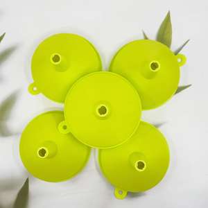 Embudo, embudo dispensador de aceite/vino, embudo de cocina/hogar para aceite/vino, embudo de plástico para vino, mercancía general de 1/2 yuan. - Product Image 3