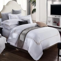 Style européen High-grade100s pur coton broderie florale 4 pièces drap de lit housse de couette taies d'oreiller hôtel couleur unie ensemble de literie