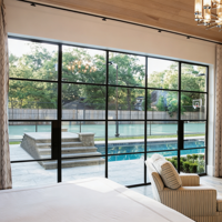 Portes françaises en aluminium à grille architecturale personnalisée, double vitrage, système de portes battantes pour patio, projet de villa de luxe avec piscine