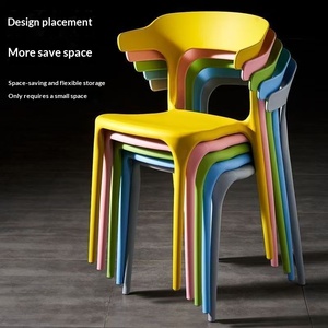 Silla de Comedor Apilable de Plástico con Respaldo Nórdico, Estilo Moderno y Lujoso, para Hogar, Oficina y Cafetería, Apta para Uso en Interiores y Exteriores - Product Image 1