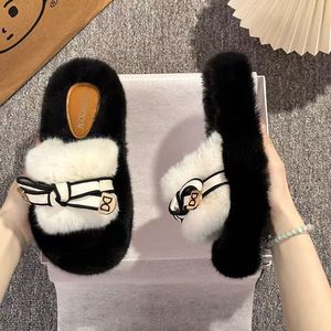 Chaussons d'intérieur doux et moelleux pour femmes, imprimés, à fourrure croisée, en peluche, pour la maison, vente en gros - Product Image 2